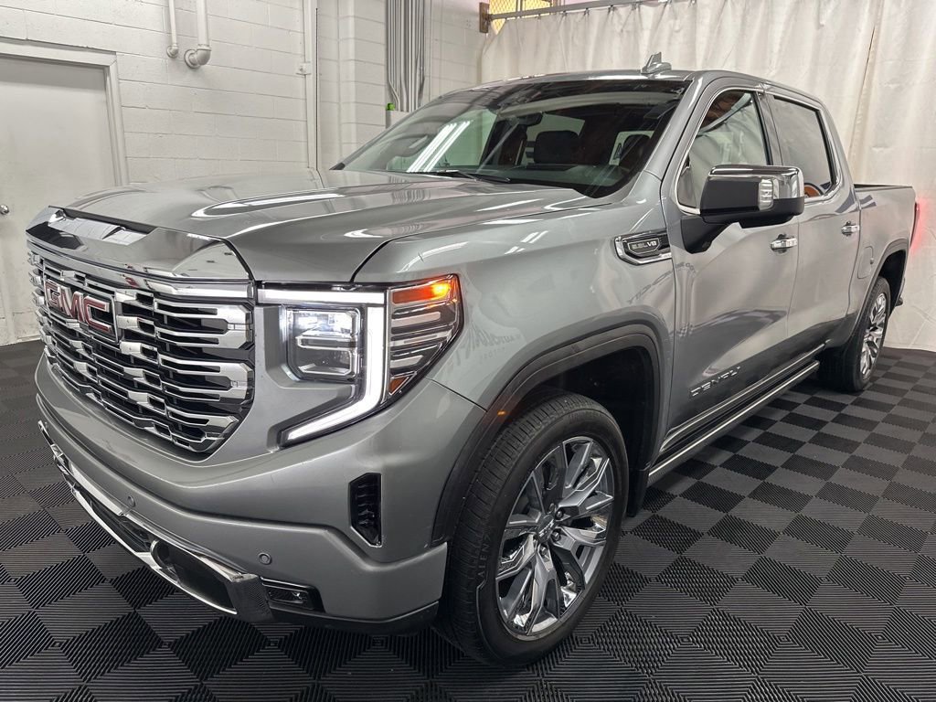 Used 2024 GMC Sierra 1500 Denali w/ Denali Reserve Package AWD/4WD image 2