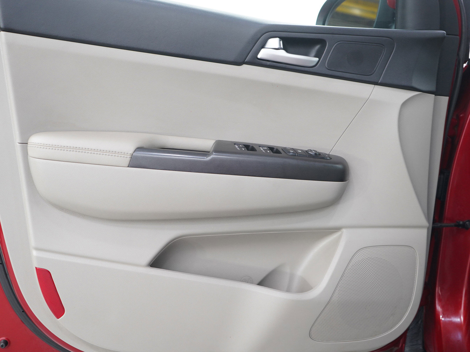 Used 2020 Kia Sportage LX image 18