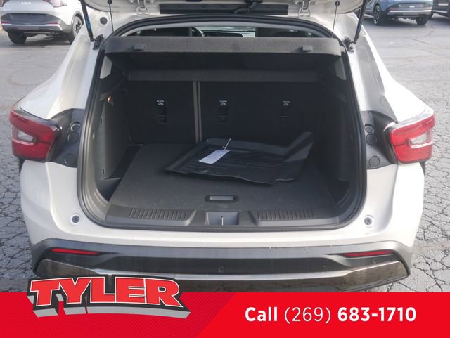 New 2026 Chevrolet Trax ACTIV w/ Driver Confidence Package FWD image 17