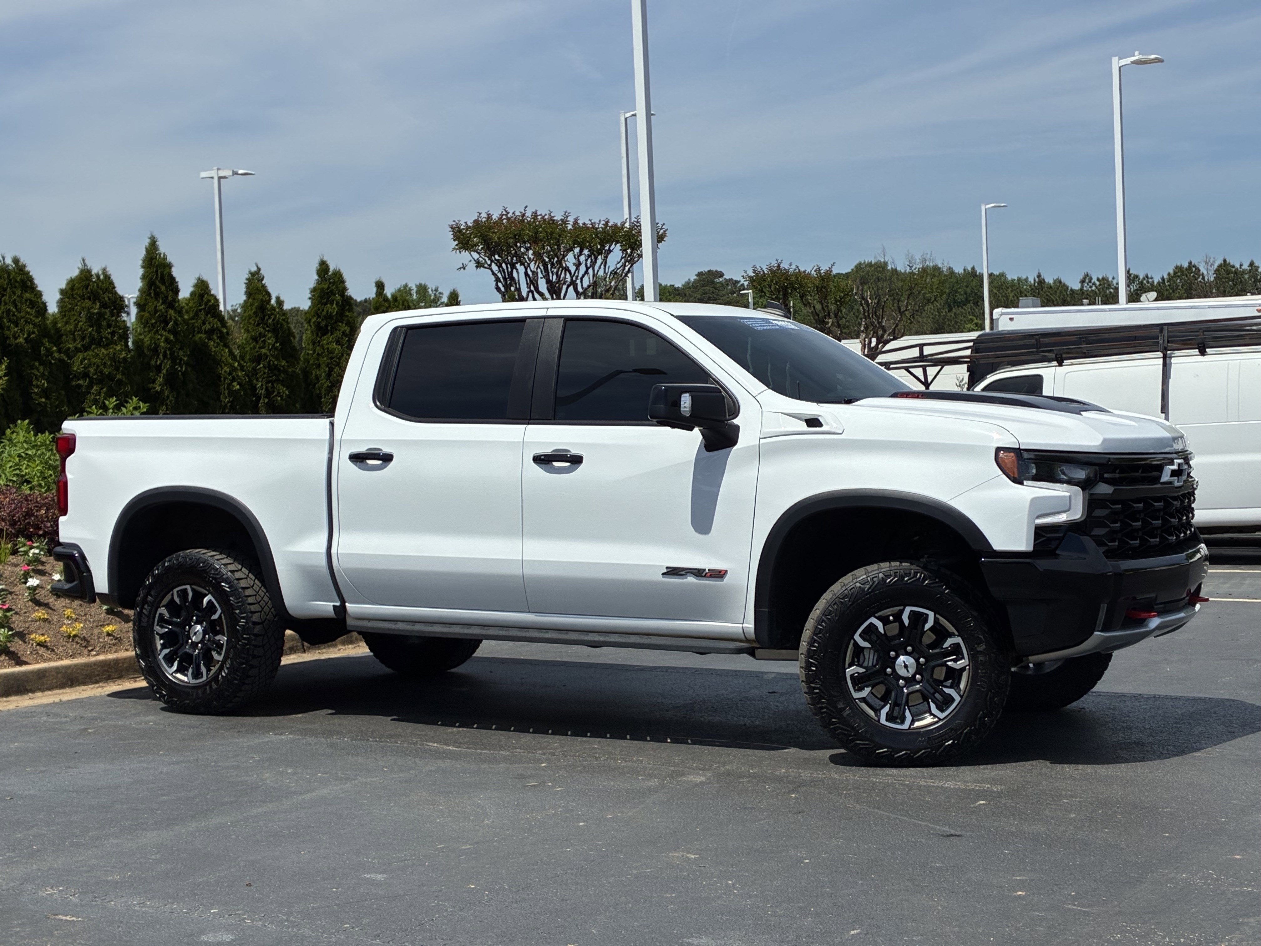 Used 2023 Chevrolet Silverado 1500 ZR2 AWD/4WD image 3