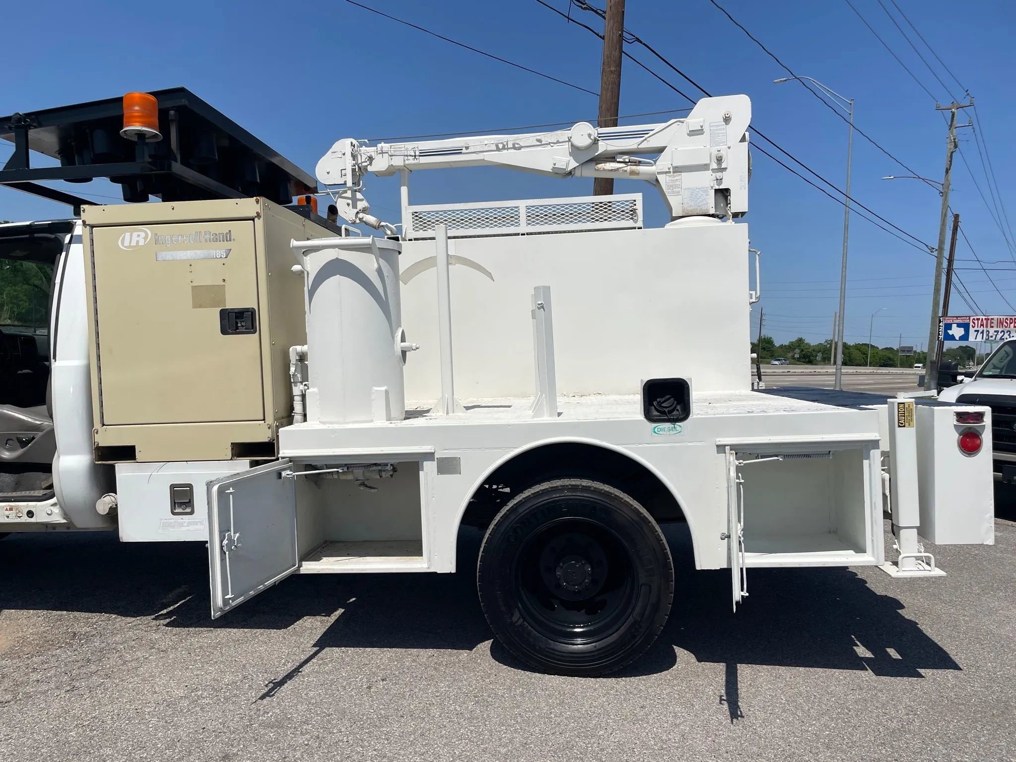 Used 2001 Ford F550 4x4 Regular Cab Super Duty image 12