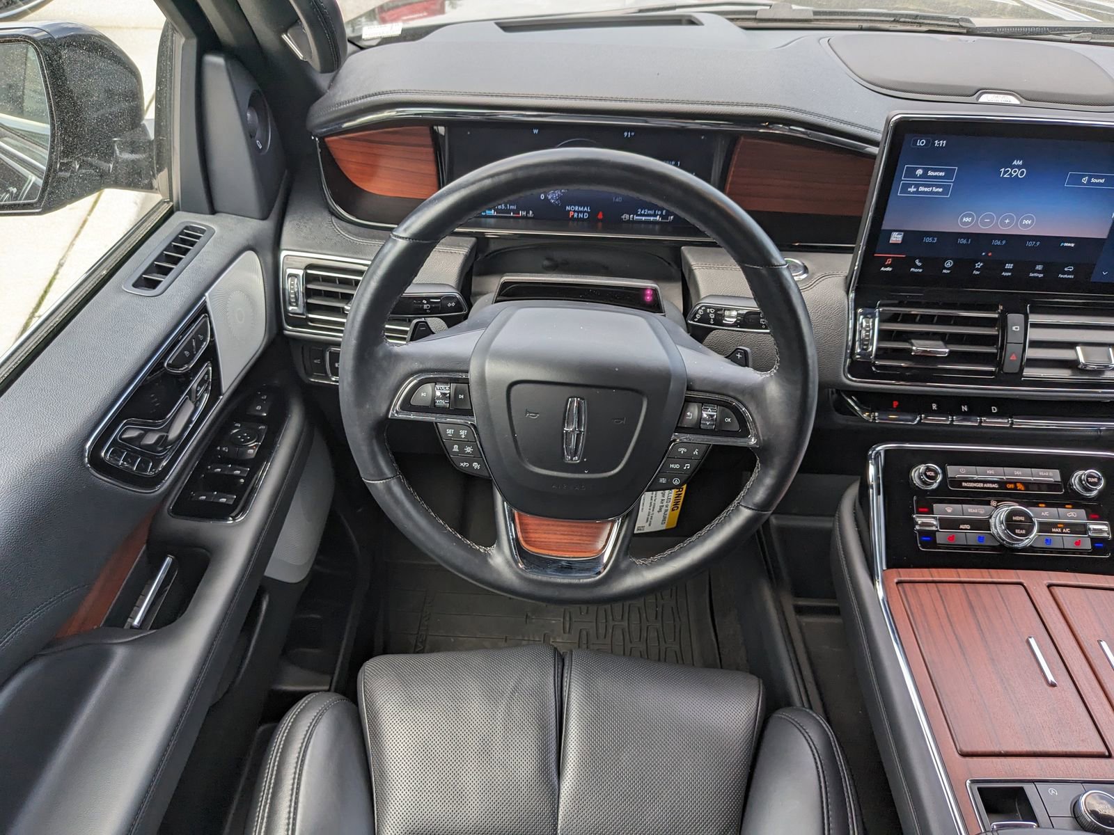 Certified 2024 Lincoln Navigator Reserve image 18