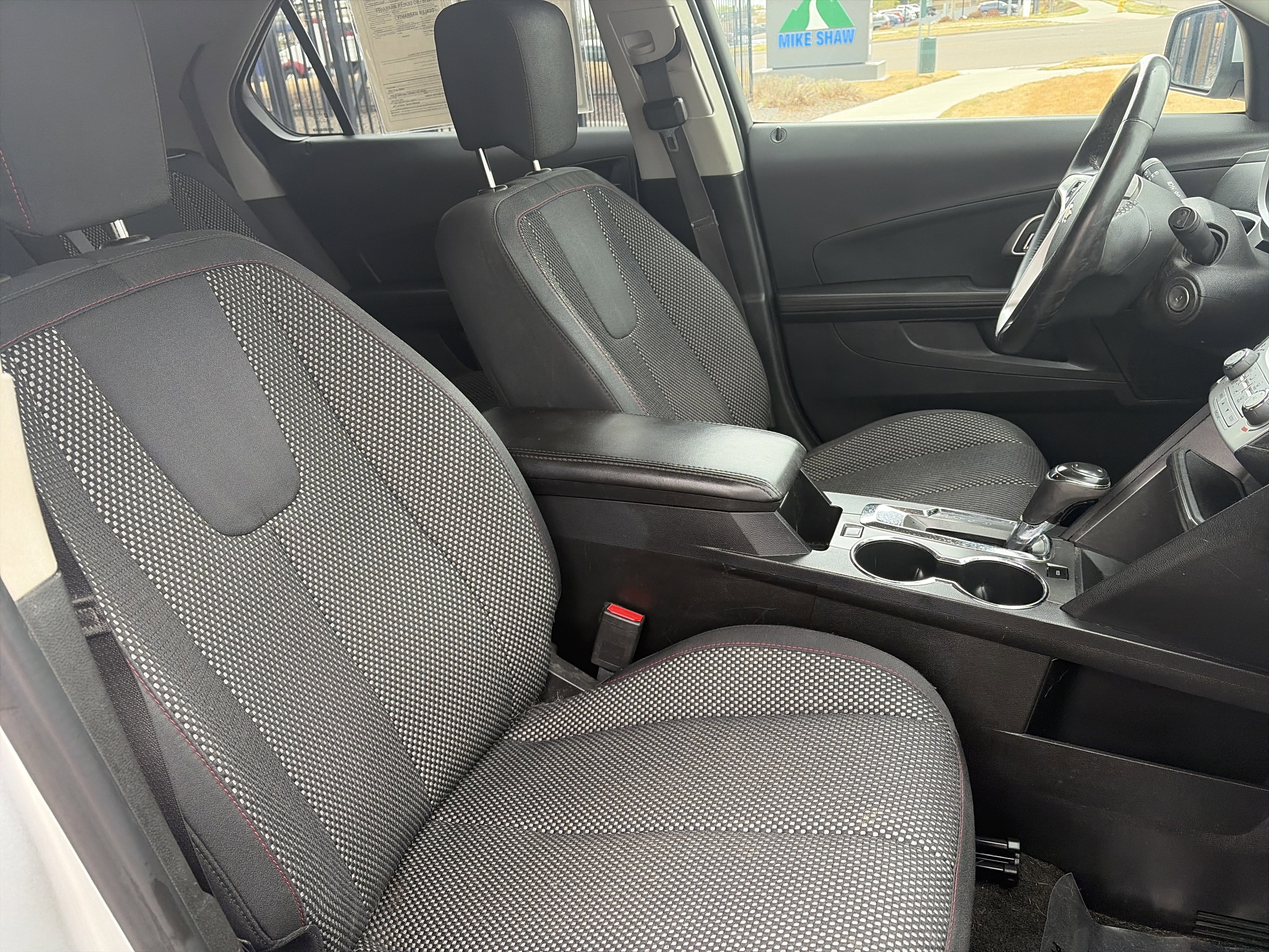 Used 2017 Chevrolet Equinox LT w/ Convenience Package image 28