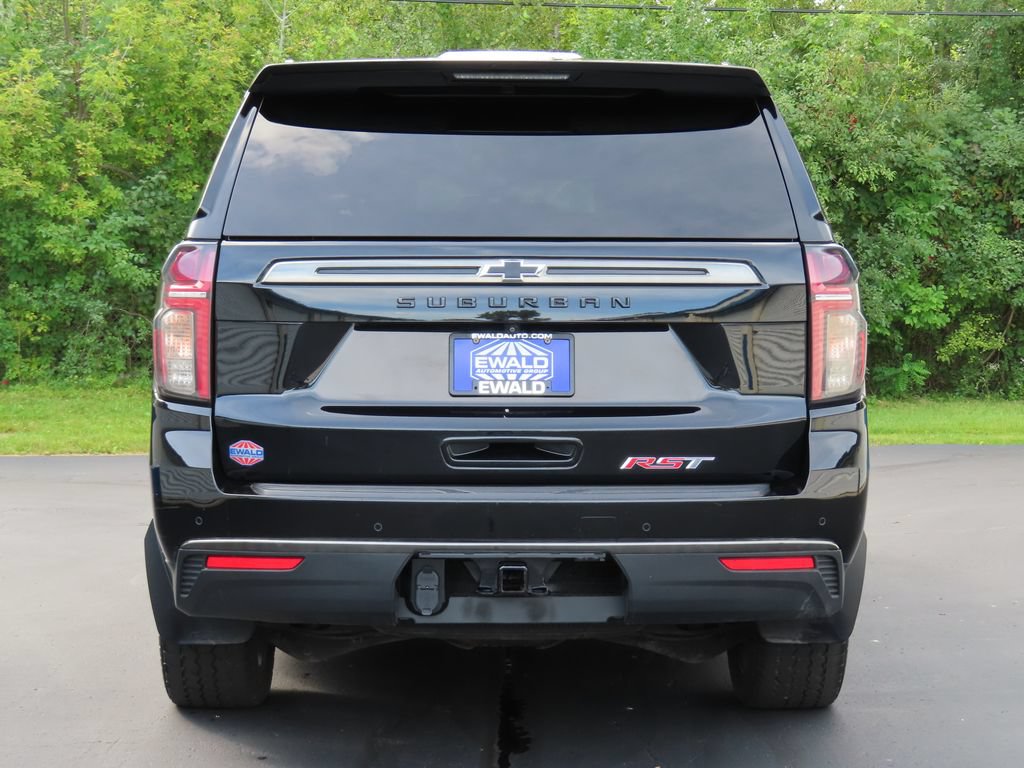 Used 2022 Chevrolet Suburban RST w/ Luxury Package AWD/4WD image 17