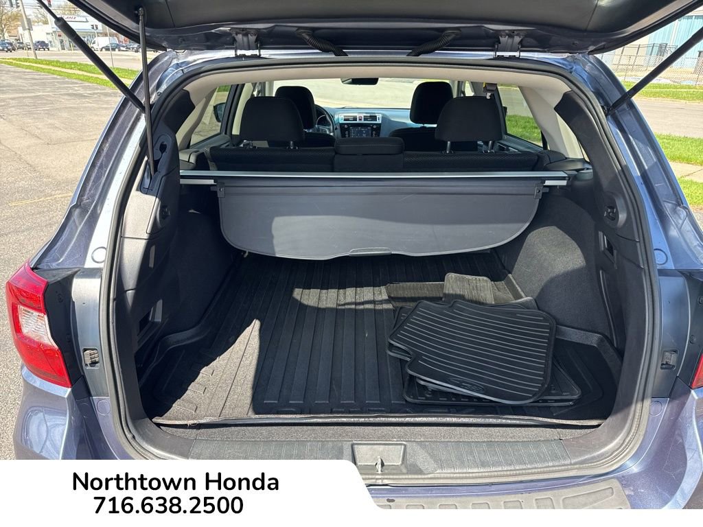 Used 2017 Subaru Outback 2.5i Premium image 18