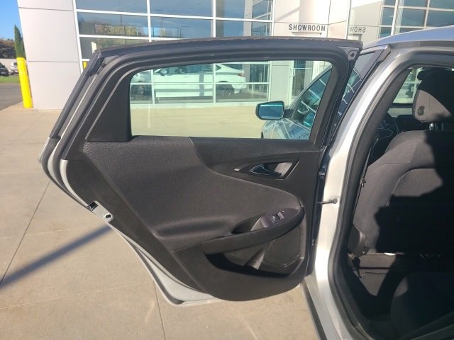 Used 2022 Chevrolet Malibu LT image 14