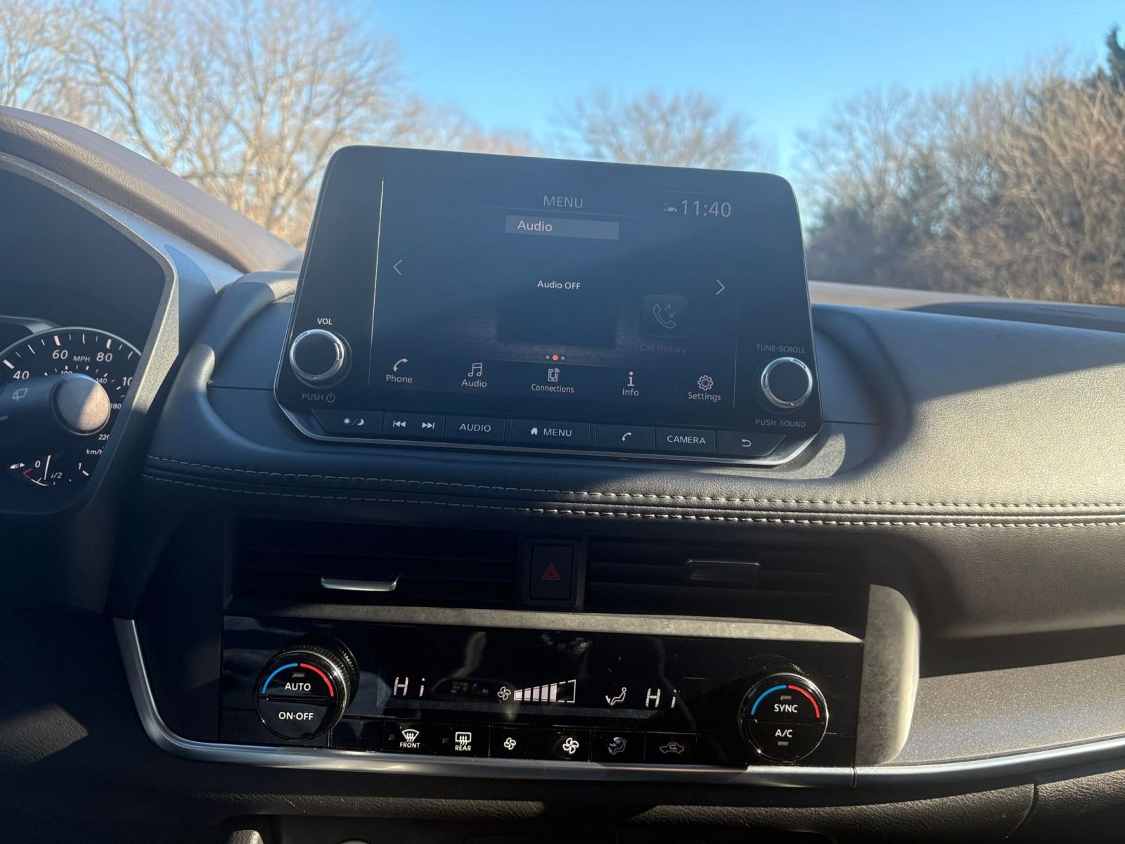 Used 2023 Nissan Rogue SV image 18