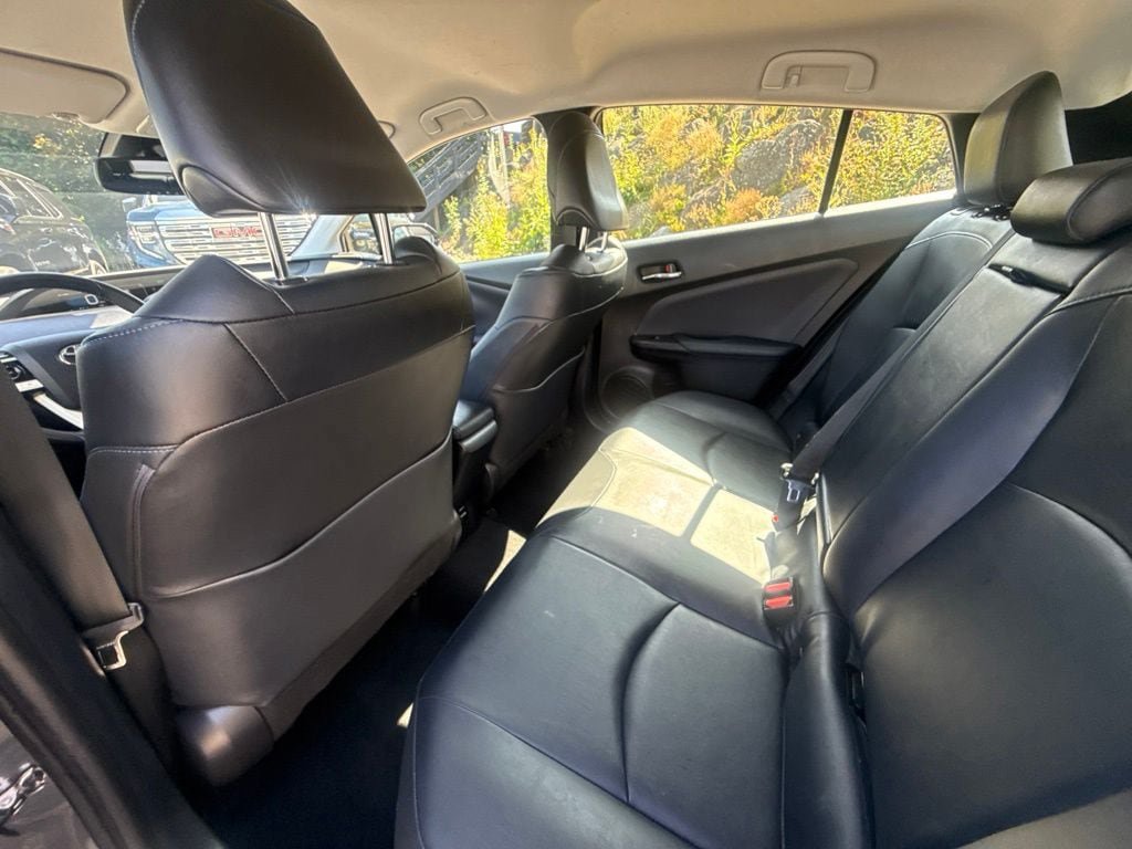 Used 2018 Toyota Prius Four Touring w/ Premium Convenience Package FWD image 21