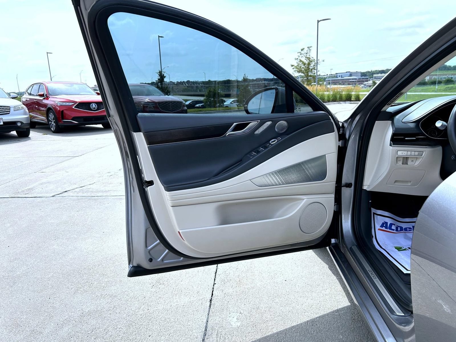 Used 2022 Genesis G80 2.5T w/ Prestige Package AWD/4WD image 9