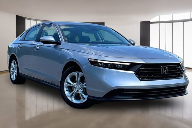 Used 2023 Honda Accord LX image 3