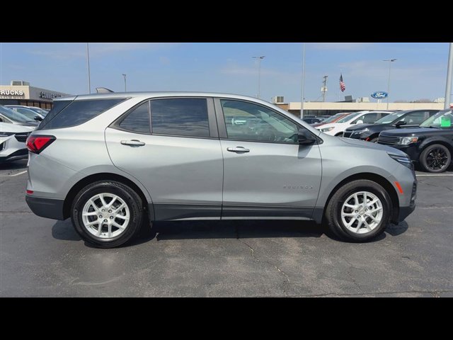 Certified 2024 Chevrolet Equinox LS w/ LS Convenience Package image 9