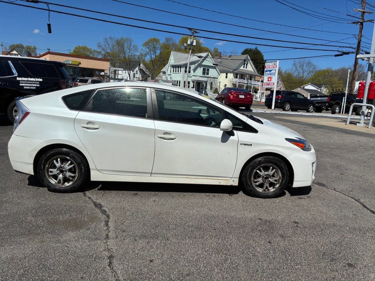 Used 2010 Toyota Prius Three FWD image 3