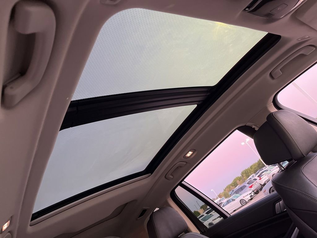 Used 2022 BMW X7 xDrive40i w/ Executive Package image 33