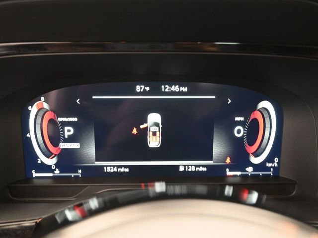 Used 2025 Nissan Pathfinder Platinum image 18