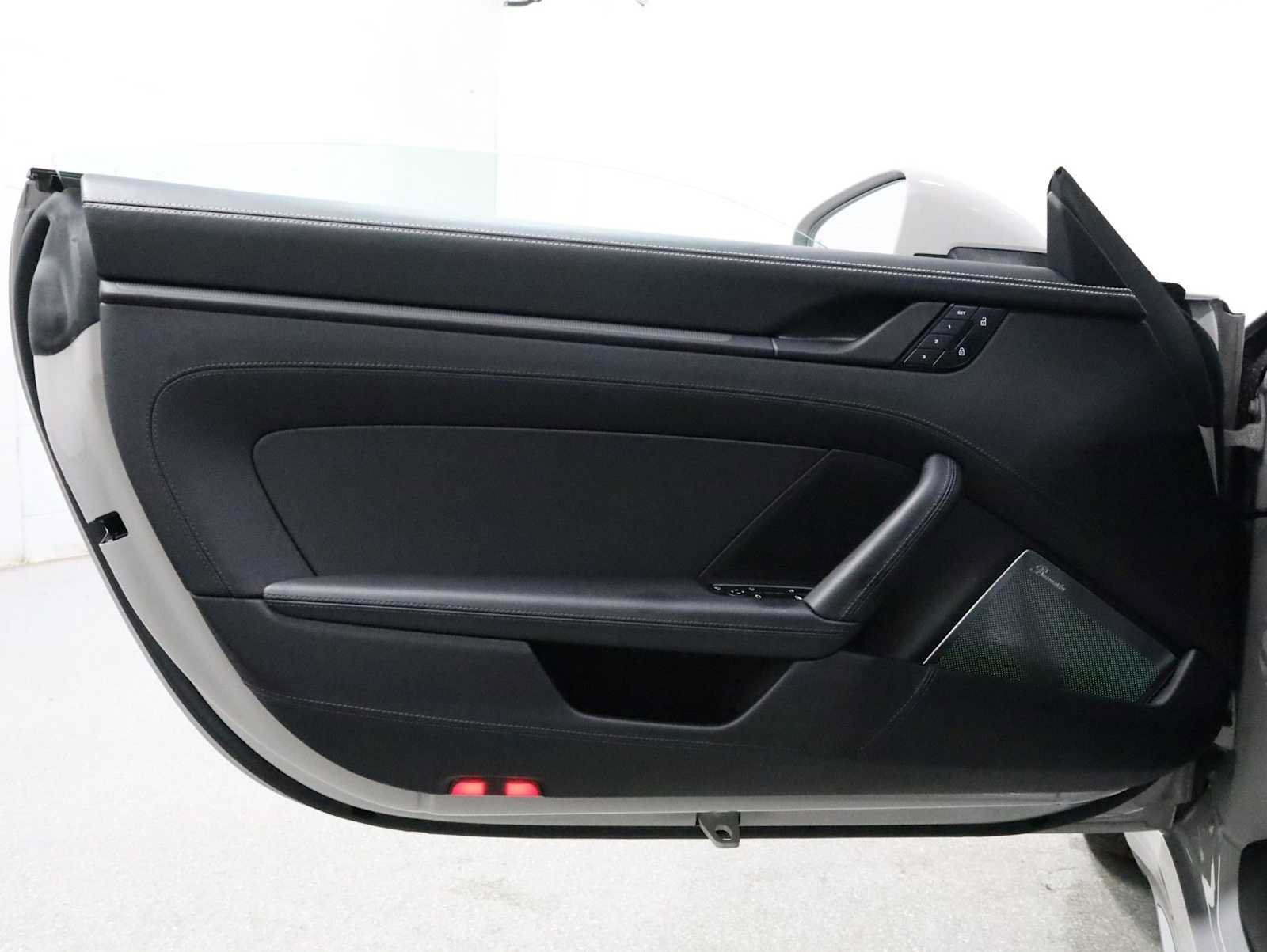 Certified 2025 Porsche 911 Carrera RWD image 16