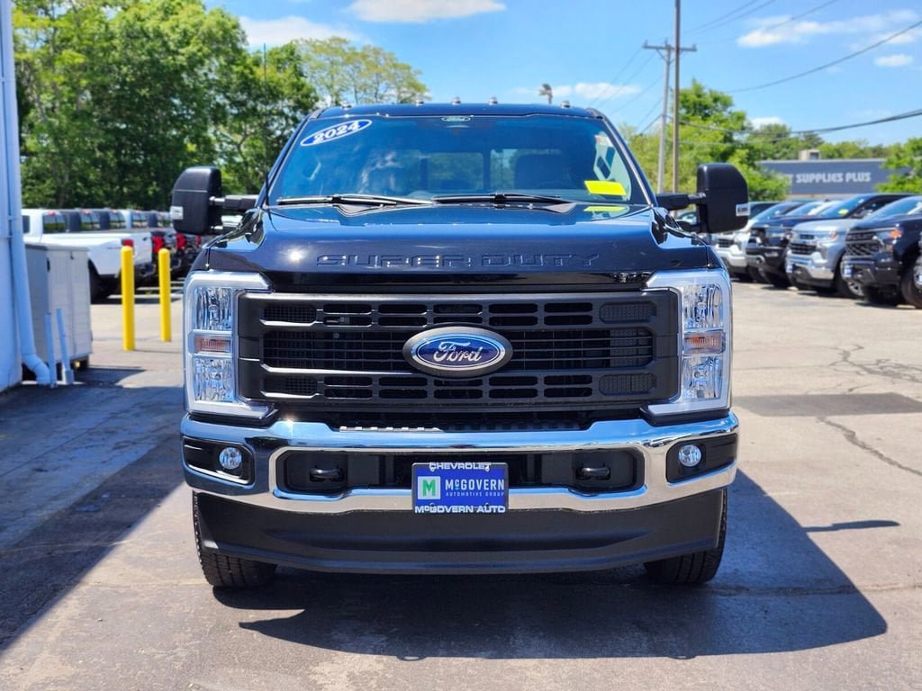 Used 2024 Ford F350 XL w/ Snow Plow Prep Package AWD/4WD image 8