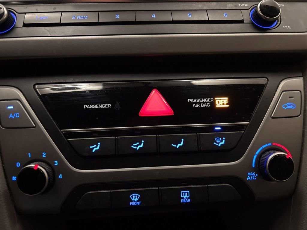 Used 2018 Hyundai Elantra SE w/ Cargo Package image 16