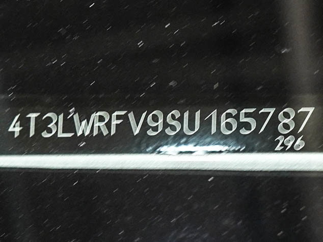 Used 2025 Toyota RAV4 LE AWD/4WD image 30