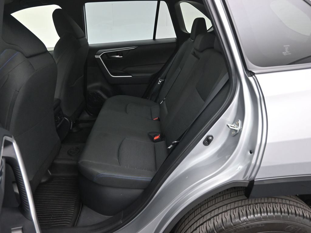 Used 2025 Toyota RAV4 SE AWD/4WD image 12