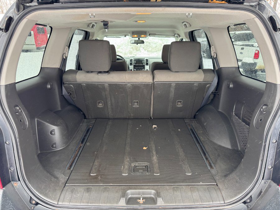 Used 2013 Nissan Xterra 4WD image 17