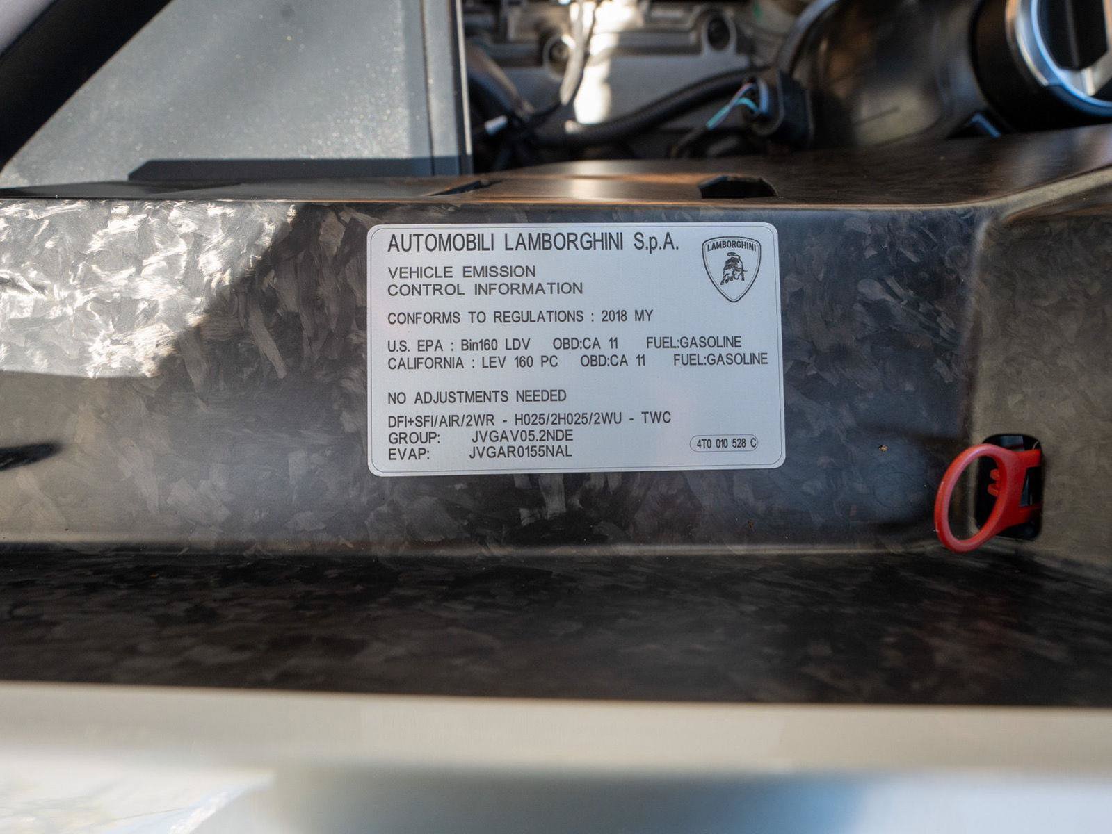 Used 2018 Lamborghini Huracan Performante AWD/4WD image 38