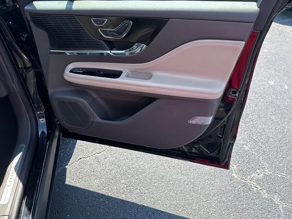 Used 2022 Lincoln Corsair FWD image 14