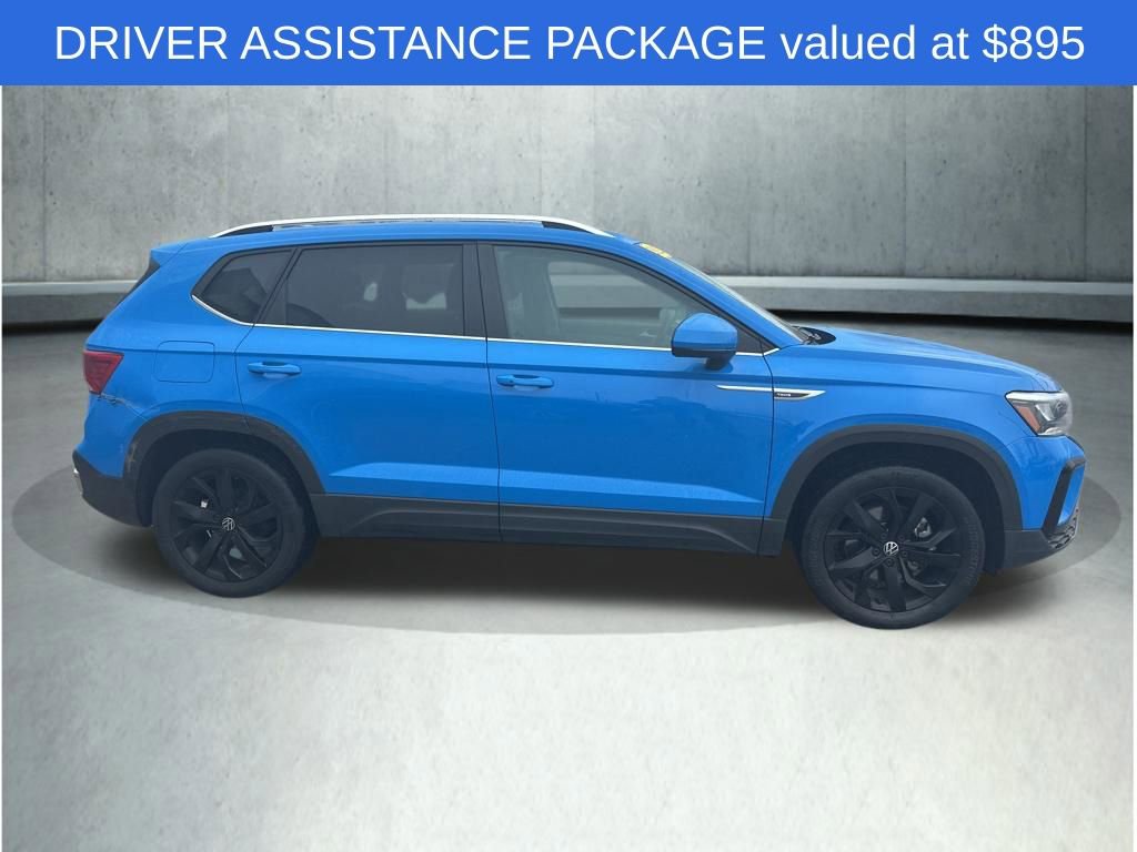 Used 2022 Volkswagen Taos SE w/ Panoramic Sunroof Package AWD/4WD image 6