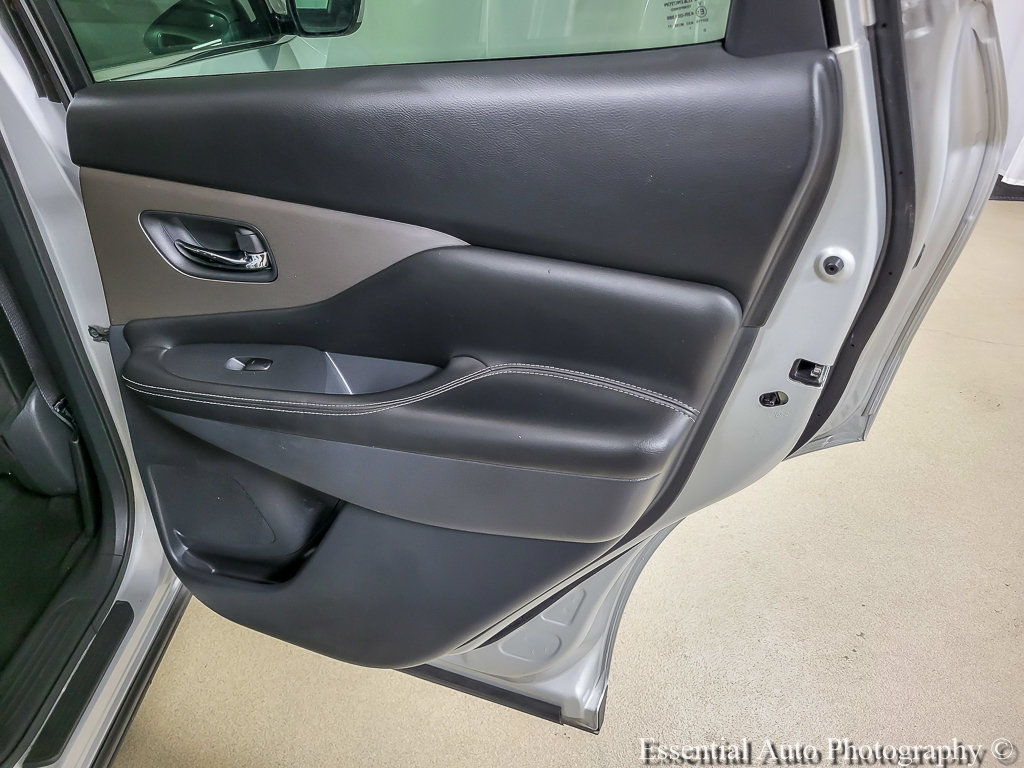 Used 2023 Nissan Murano SV AWD/4WD image 23