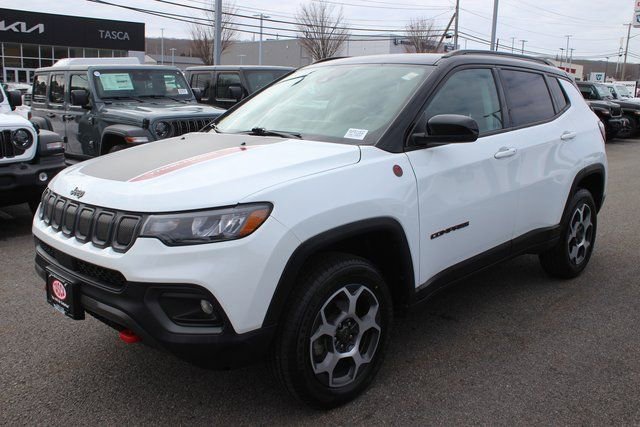 Used 2022 Jeep Compass Trailhawk w/ Sun and Sound Group image 2
