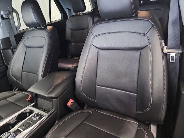 Used 2023 Ford Explorer Limited w/ Class IV Trailer Tow Package AWD/4WD image 41