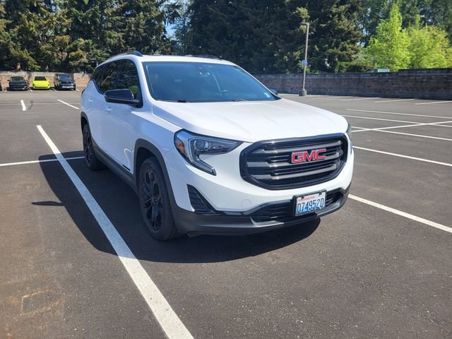 Used 2021 GMC Terrain SLE w/ Driver Convenience Package FWD image 2