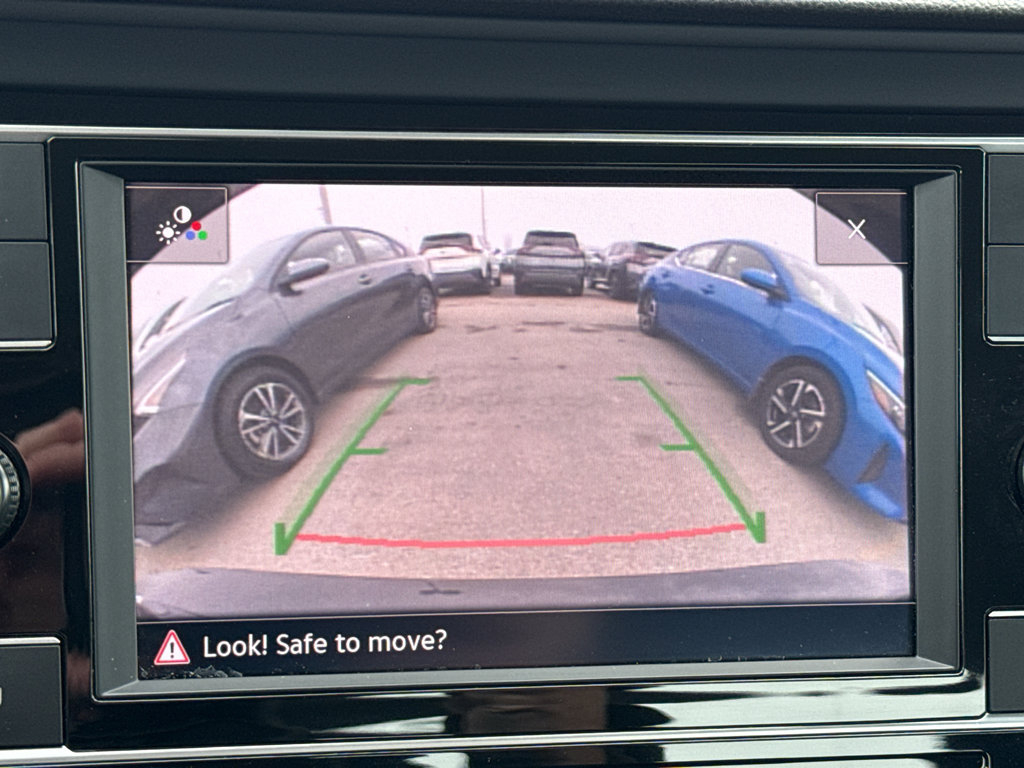 Used 2024 Volkswagen Jetta SE FWD image 19