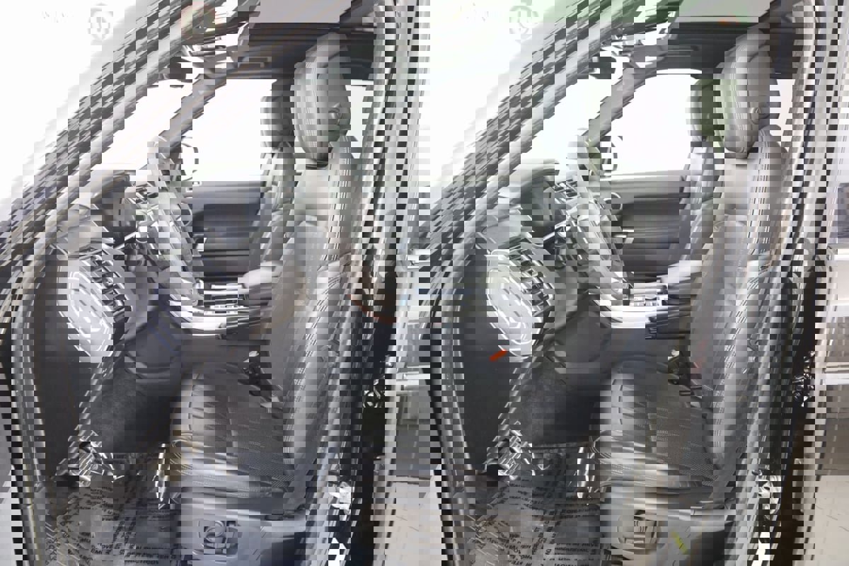 Used 2022 Land Rover Range Rover Sport HST image 12