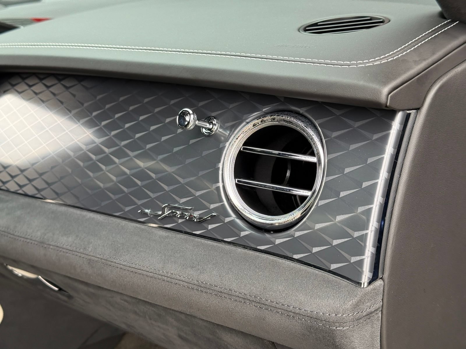 Used 2021 Bentley Bentayga Speed AWD/4WD image 40