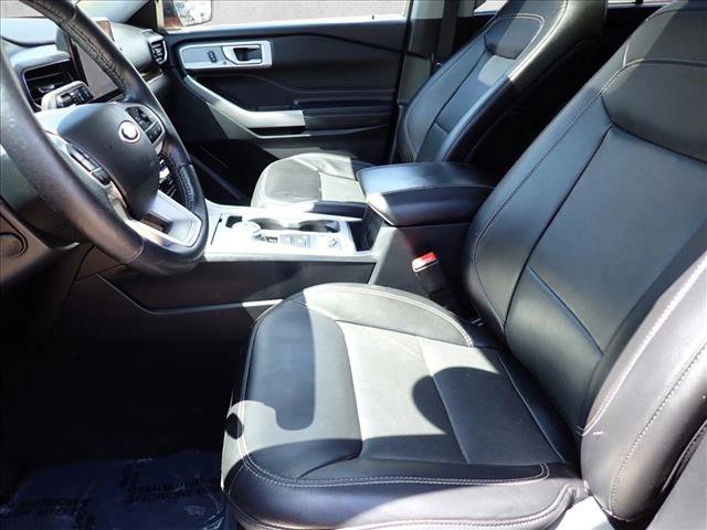 Used 2021 Ford Explorer Limited w/ Equipment Group 301A AWD/4WD image 12