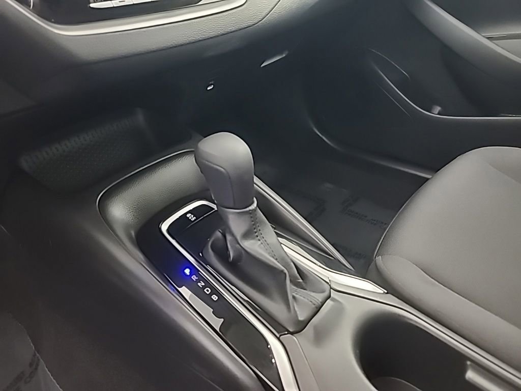 Used 2025 Toyota Corolla LE image 36