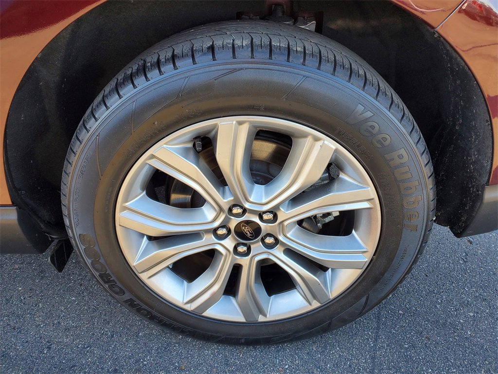 Used 2024 Ford Edge Titanium image 35