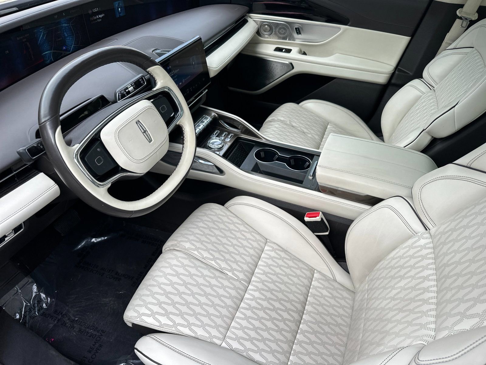 Used 2024 Lincoln Nautilus Black Label w/ Jet Appearance Package (87T) image 11