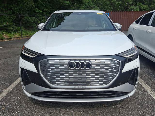 Certified 2024 Audi Q4 e-tron Prestige AWD/4WD image 2