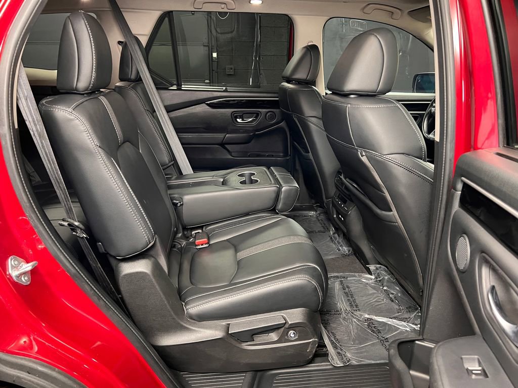 Used 2023 Honda Pilot Touring image 31