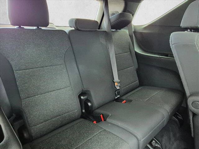 Used 2024 Chevrolet Traverse LT FWD image 21