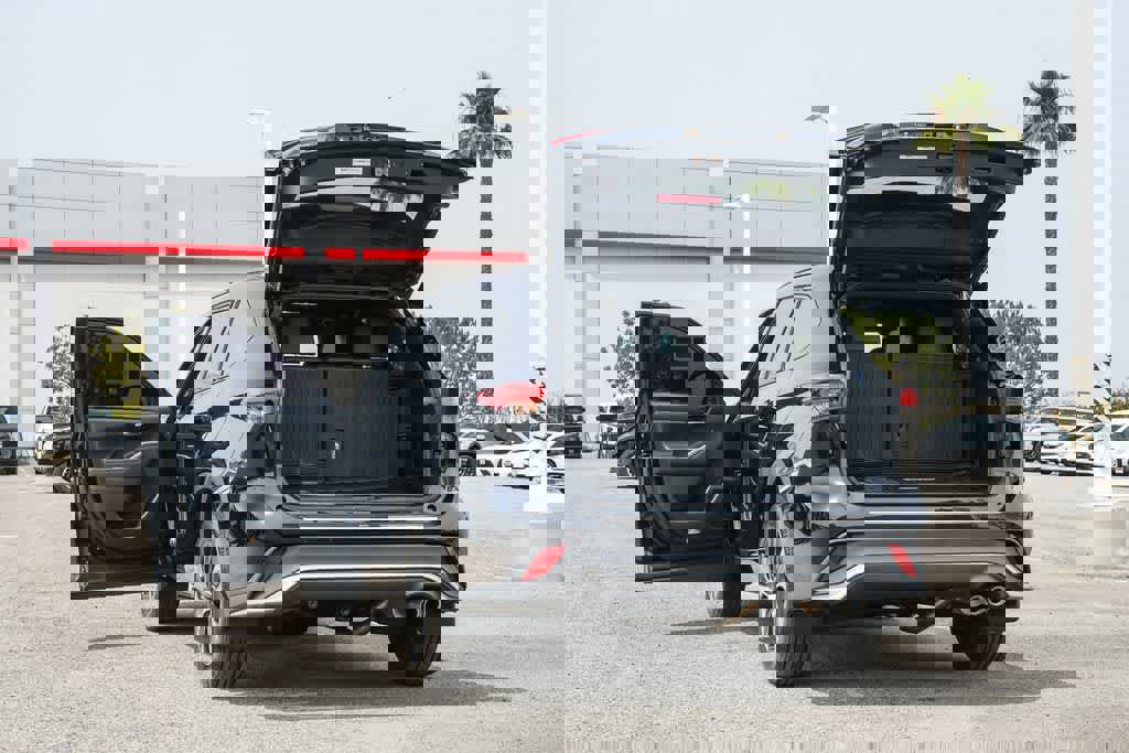 Used 2023 Toyota Highlander XSE image 27