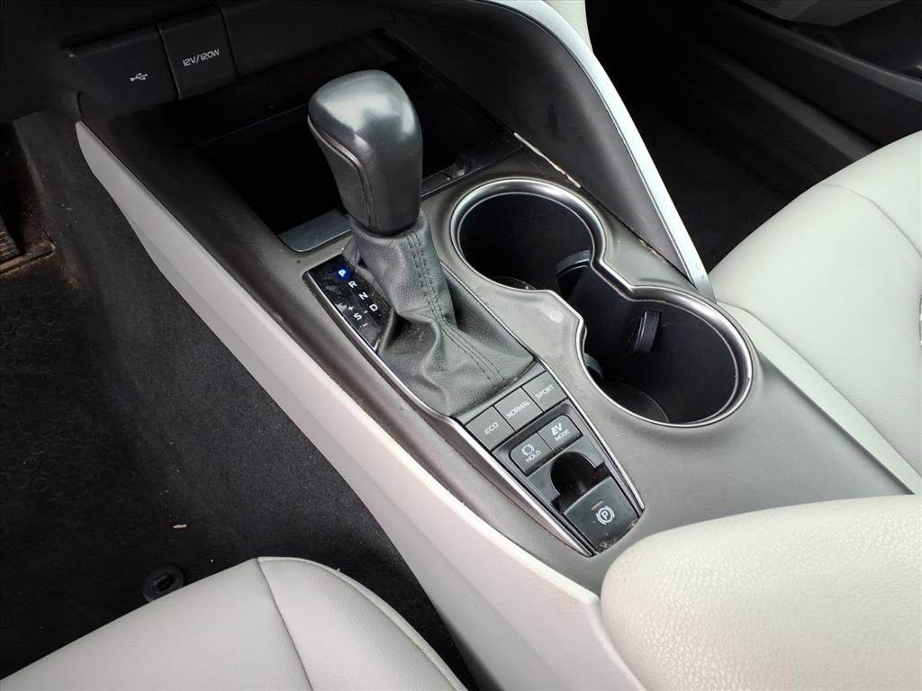 Certified 2022 Toyota Camry SE image 24