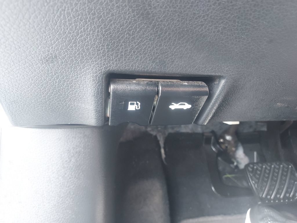 Used 2019 Nissan Sentra S FWD image 25