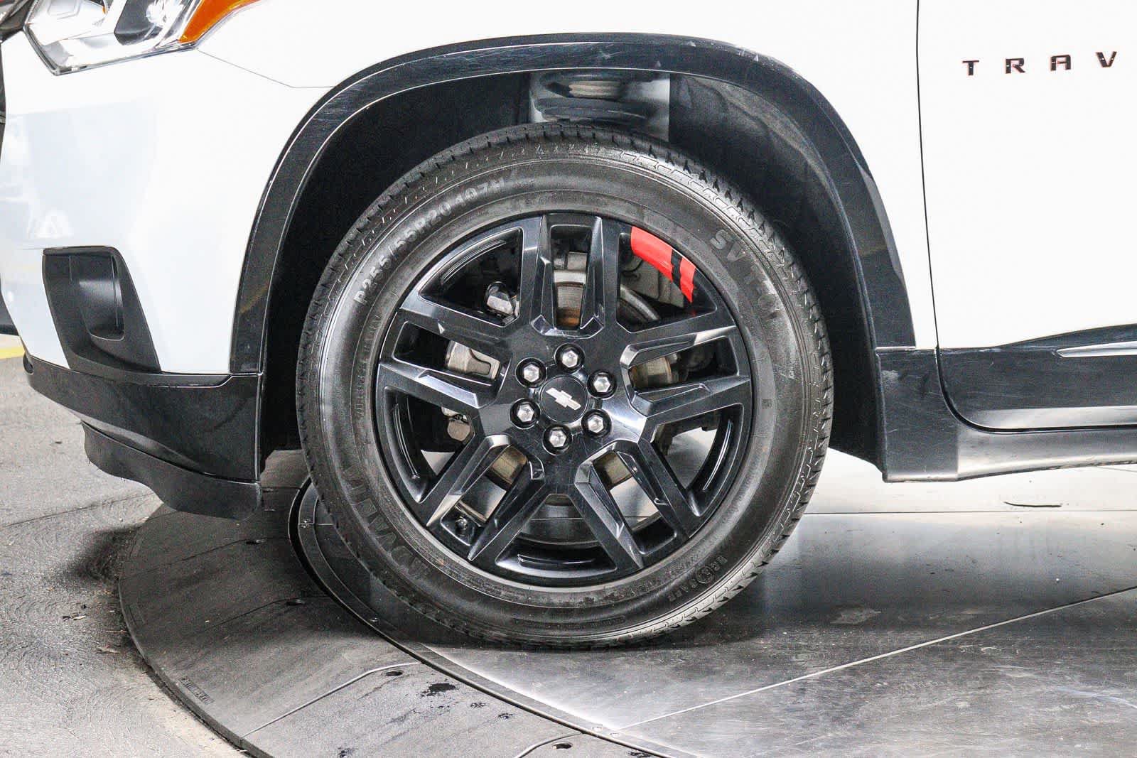Used 2019 Chevrolet Traverse Premier w/ Redline Edition FWD image 9