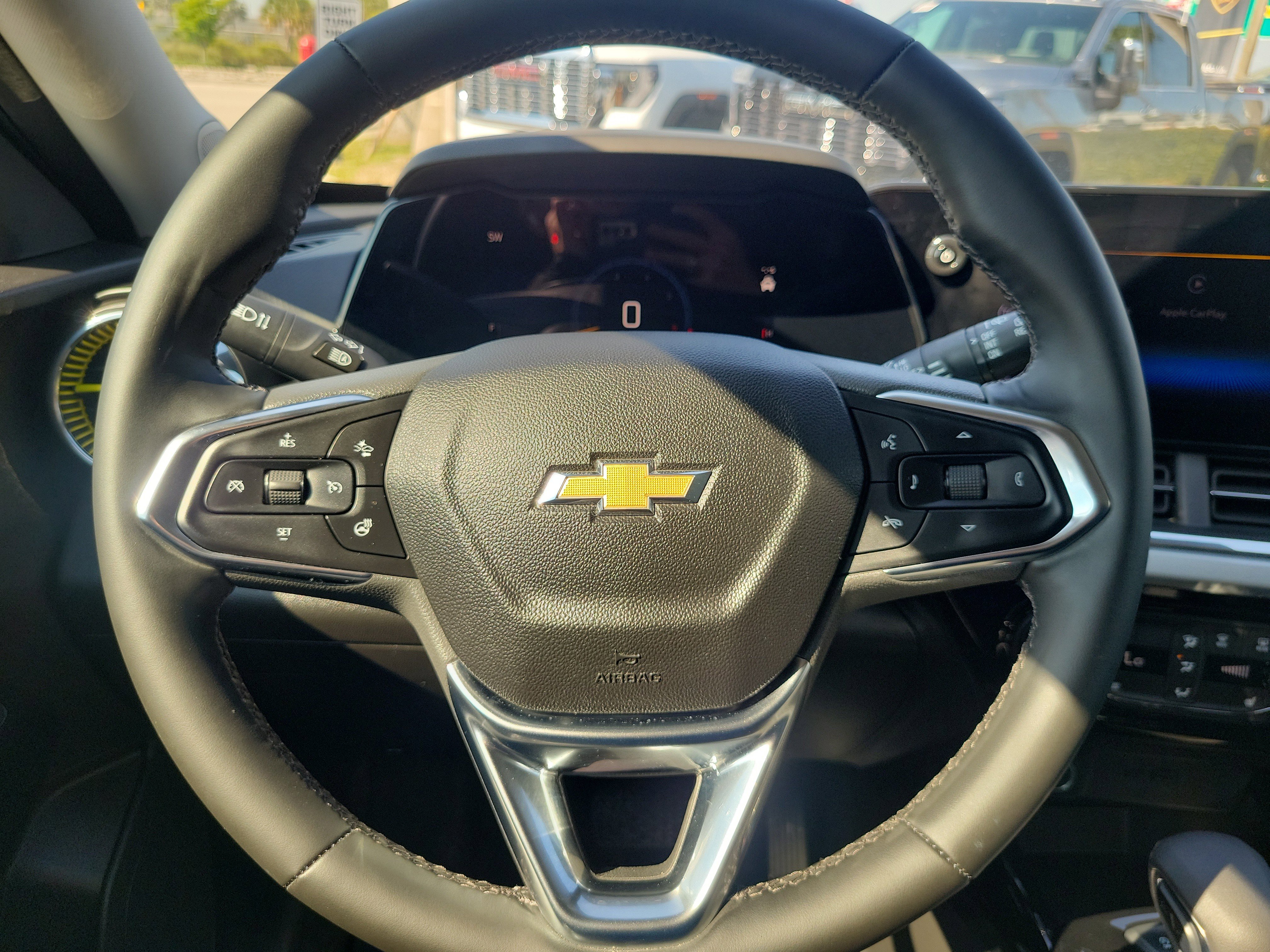 Used 2025 Chevrolet Trax LT w/ Driver Confidence Package FWD image 17