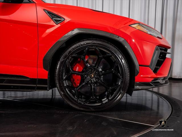 Used 2023 Lamborghini Urus Performante AWD/4WD image 23
