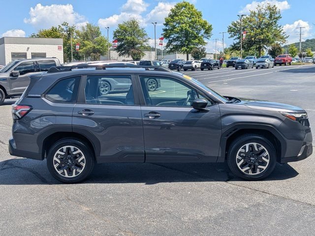 Used 2025 Subaru Forester w/ Convenience Package #1 AWD/4WD image 8