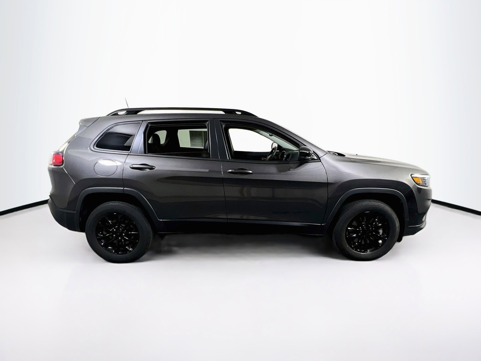Used 2023 Jeep Cherokee Altitude Lux AWD/4WD image 4
