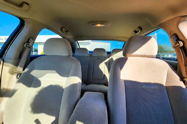 Used 2006 Chevrolet Impala LT w/ Preferred Equipment Group FWD image 18